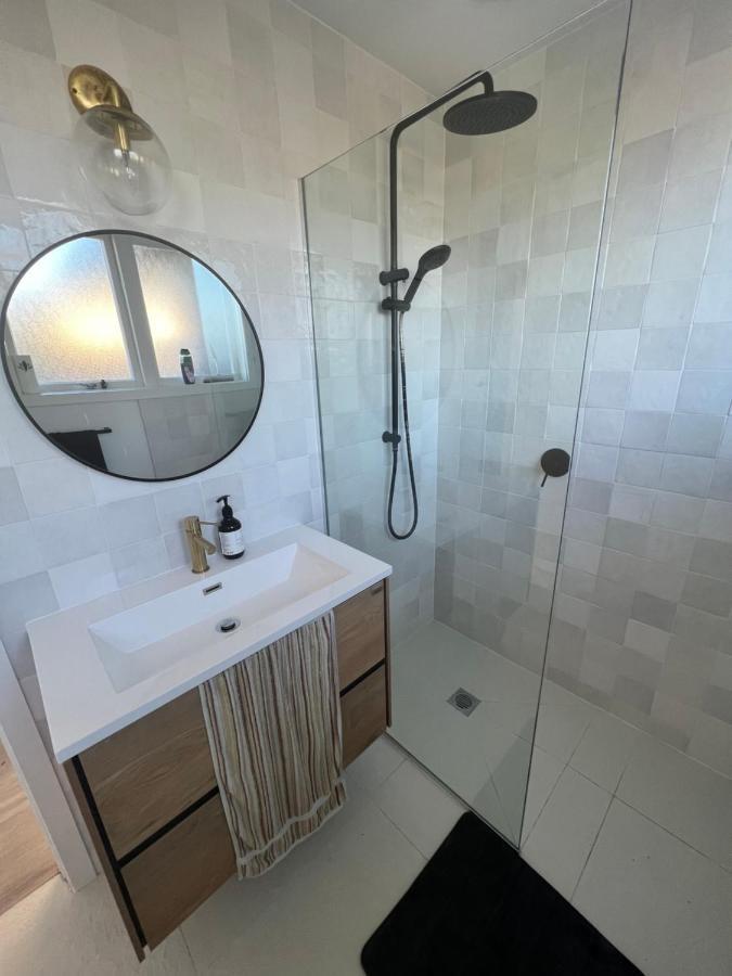 Orewa Homestay Rooms โอ๊คแลนด์ ภายนอก รูปภาพ